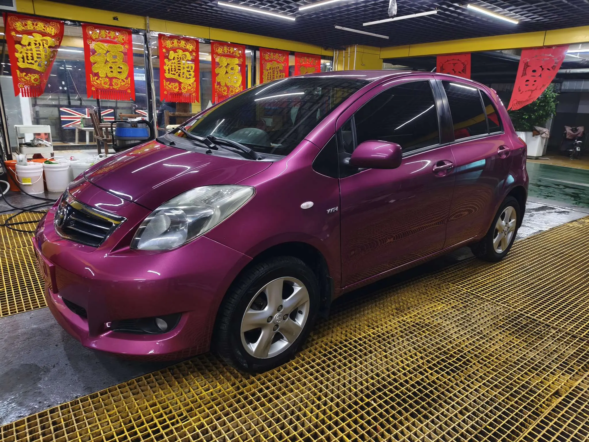 Toyota Yaris  из Китая