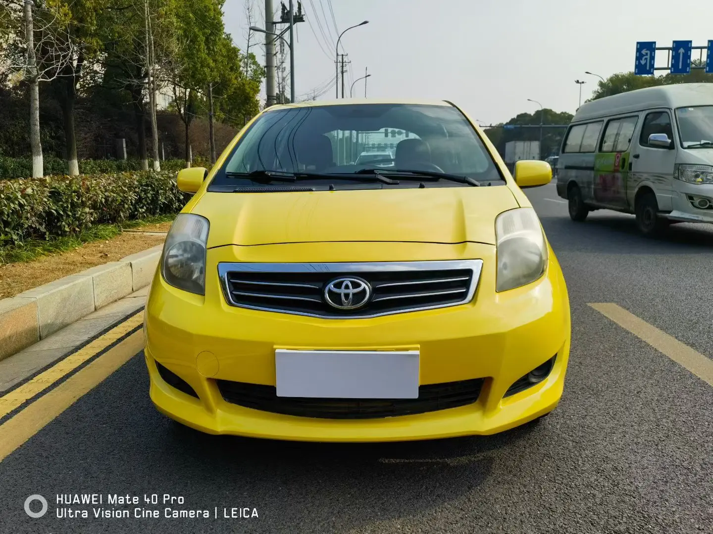 Toyota Yaris  из Китая