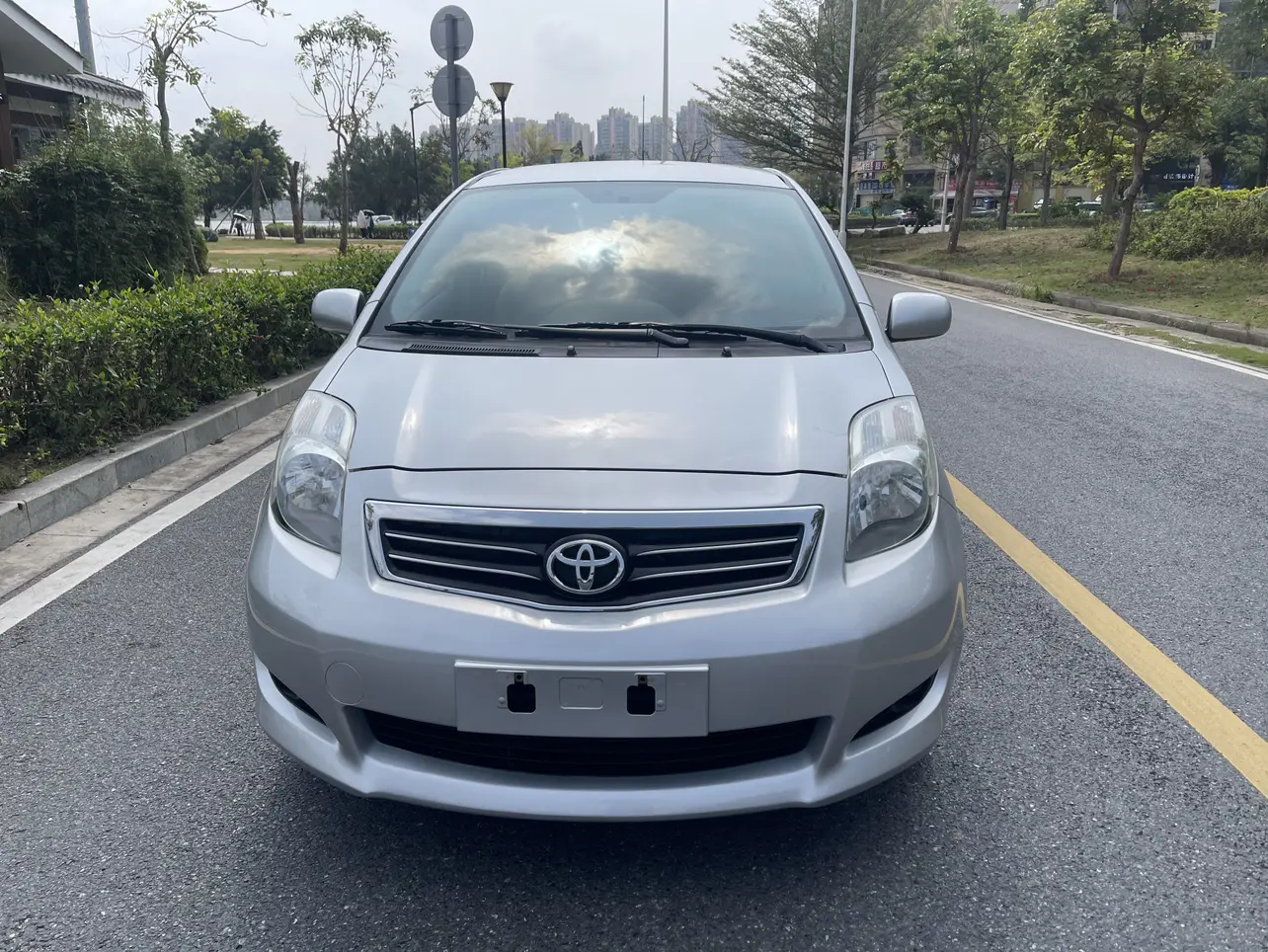 Toyota Yaris  из Китая