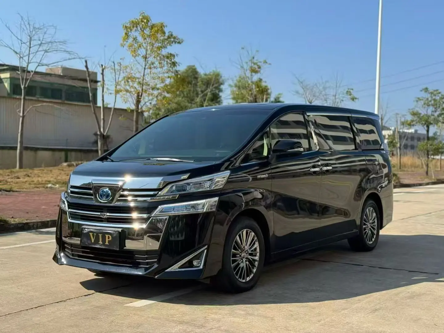 Toyota Crown Wellfire