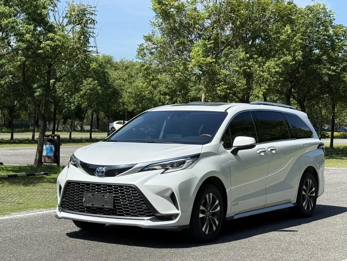 Toyota Granvia  из Китая