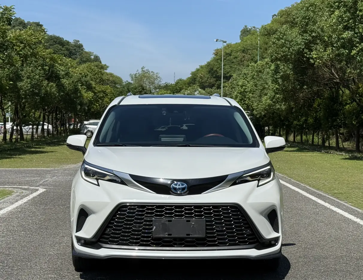 Toyota Granvia  из Китая