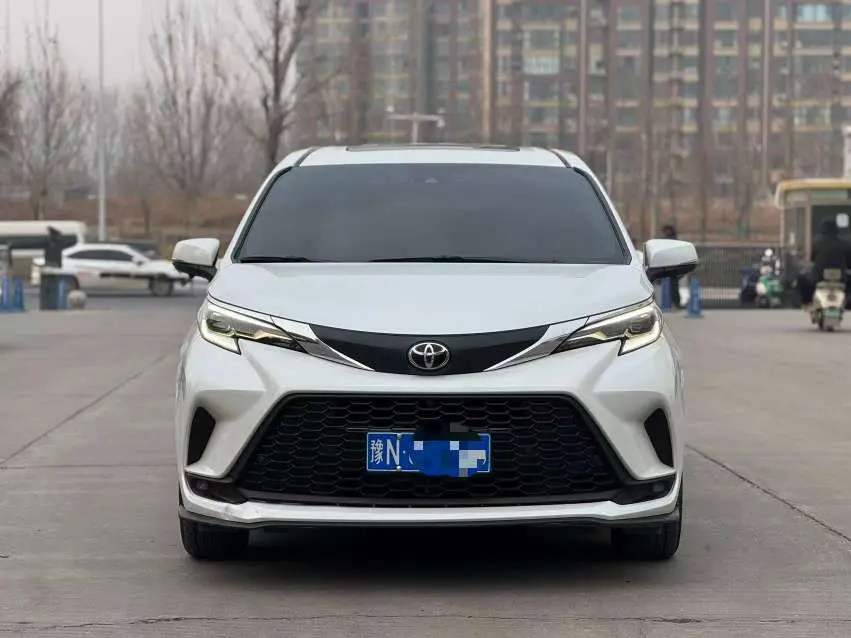 Toyota Granvia  из Китая