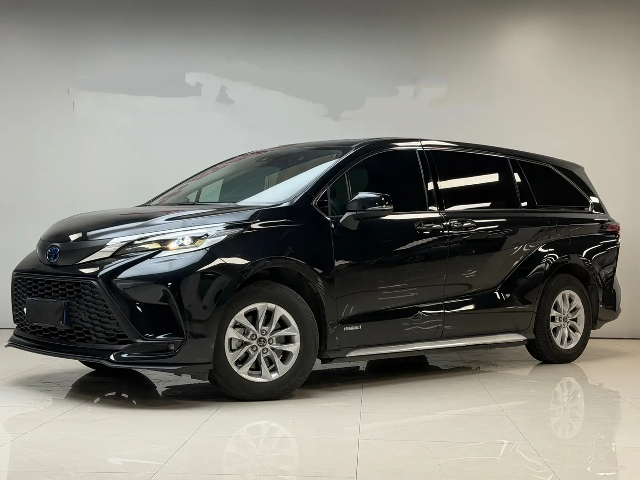 Toyota Granvia  из Китая