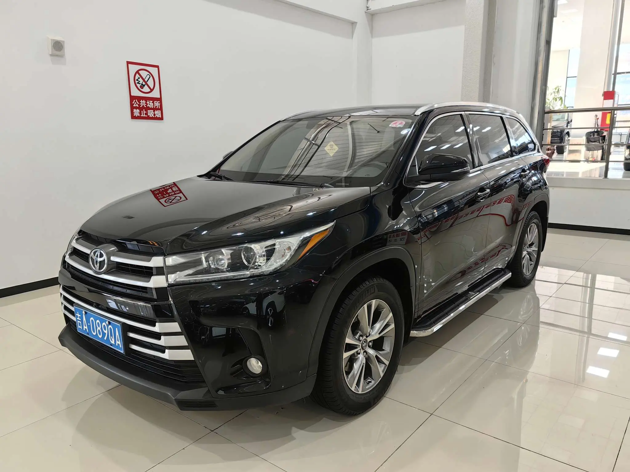 Toyota Highlander  из Китая