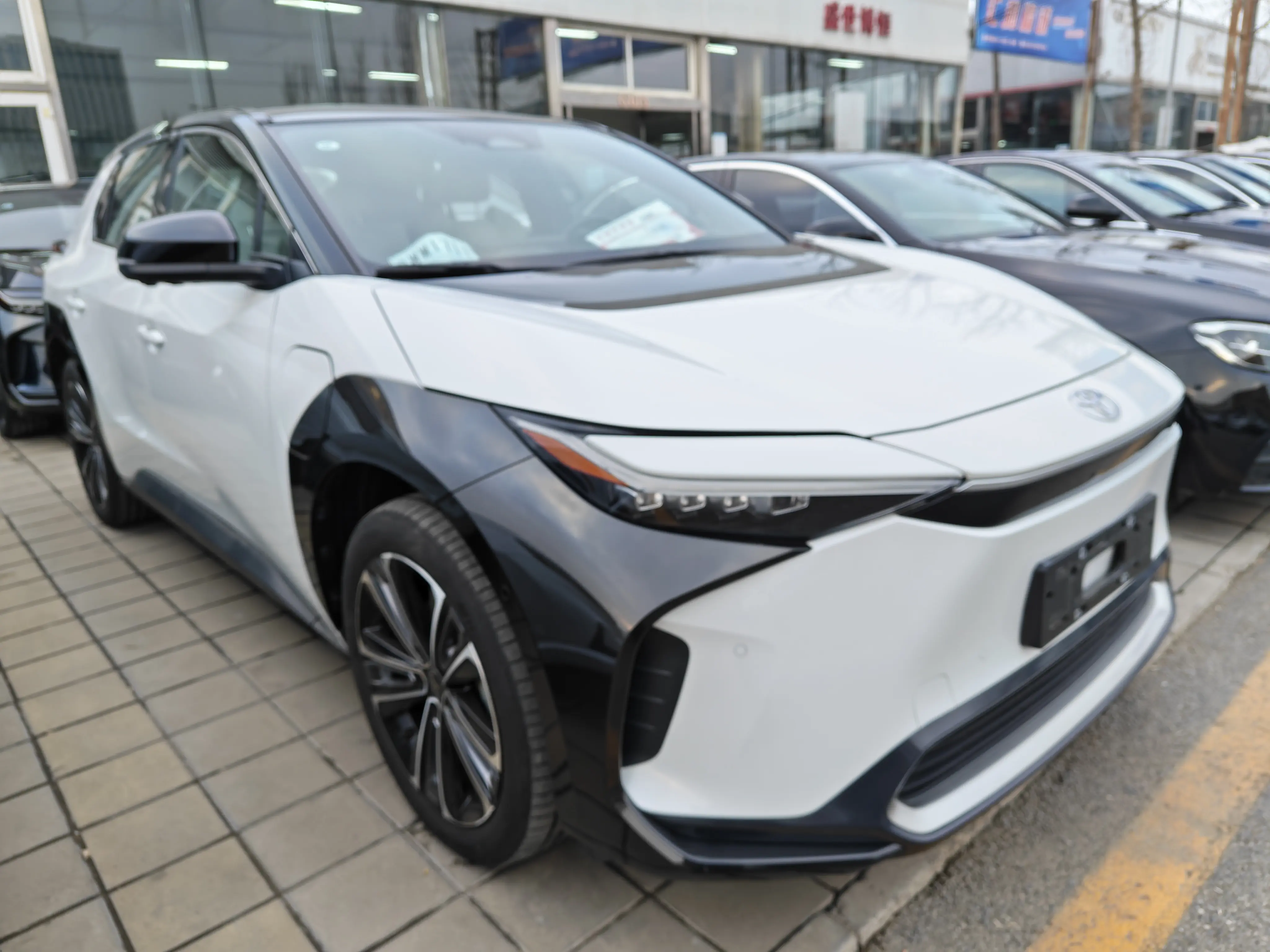 Toyota FAW  bZ4X  из Китая