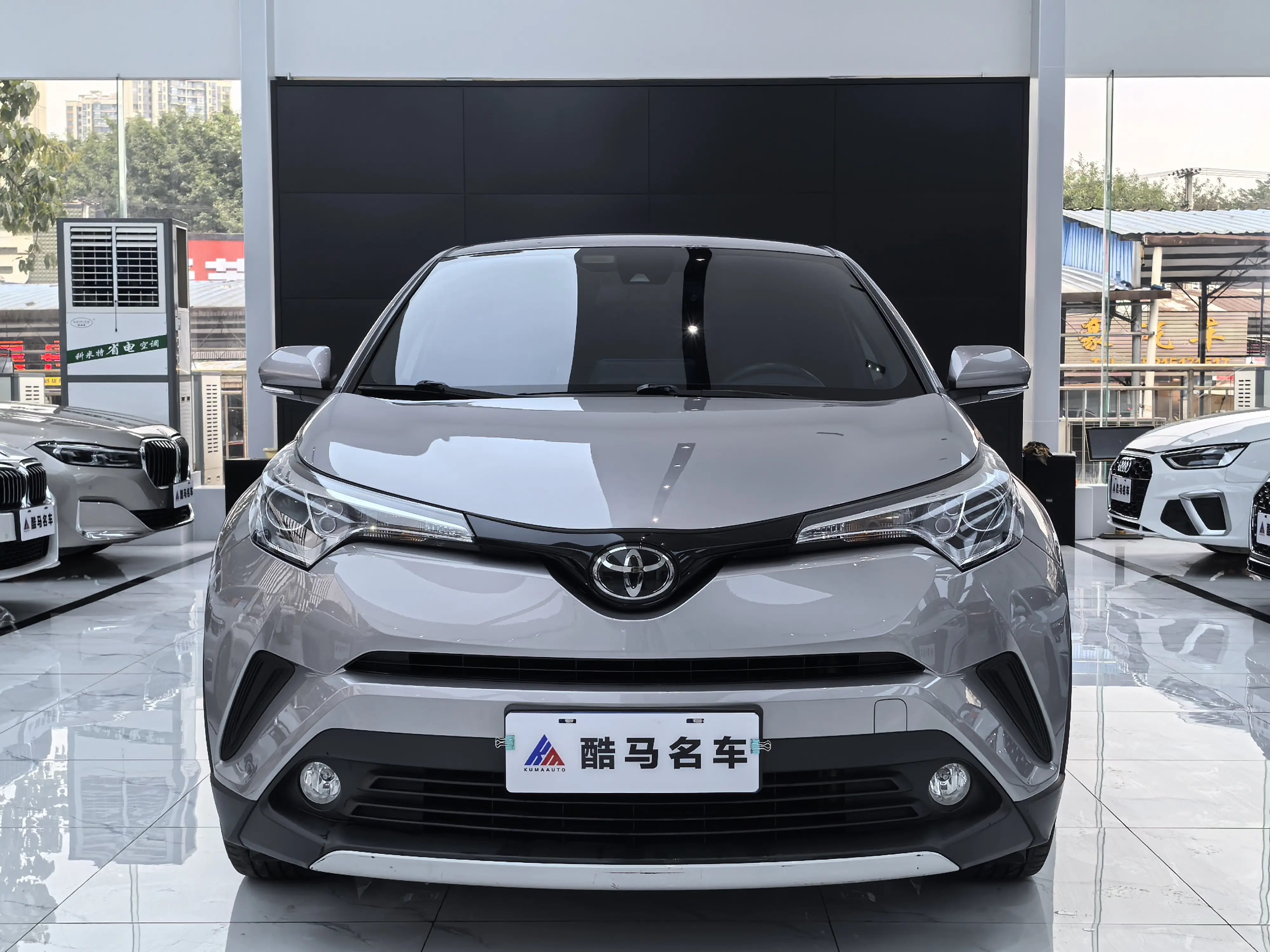 Toyota C-HR Hybrid (Yize IZOA)  из Китая