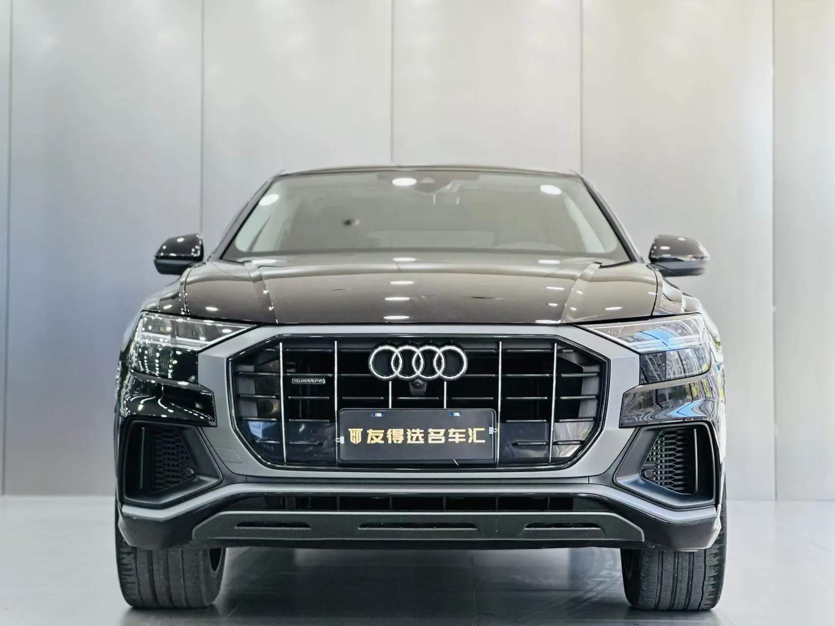 Audi Q8  из Китая