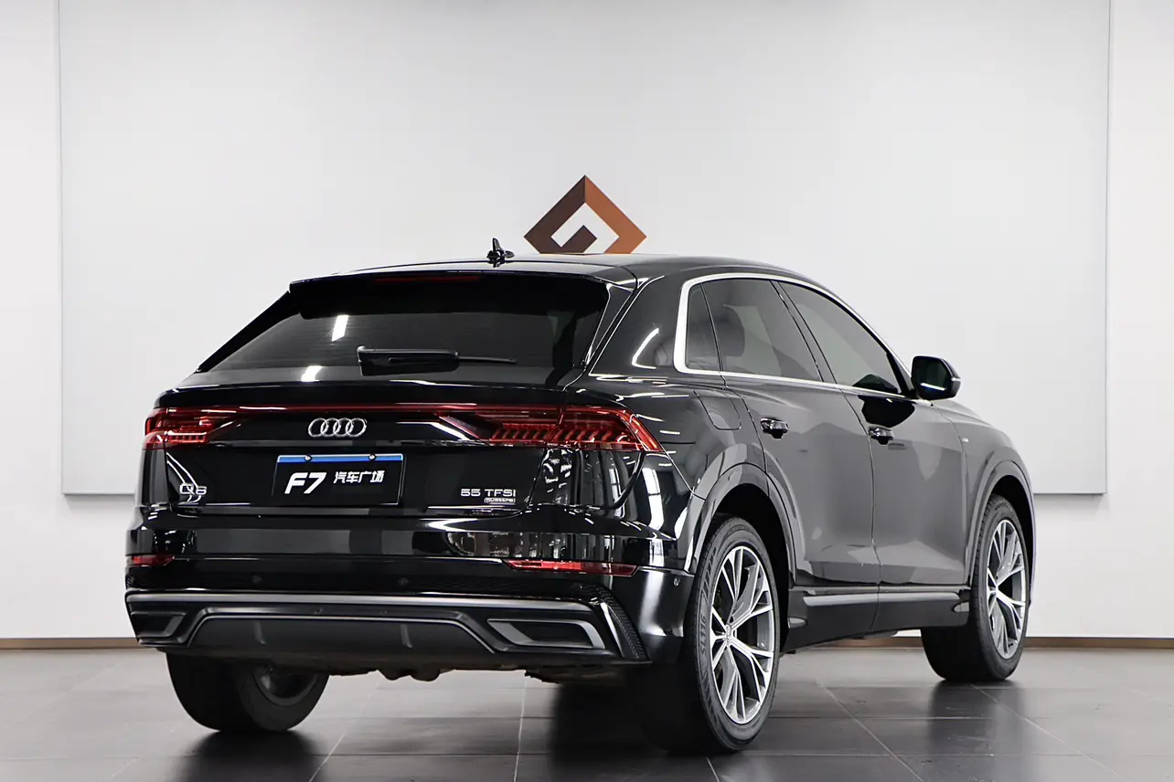 Audi Q8  из Китая