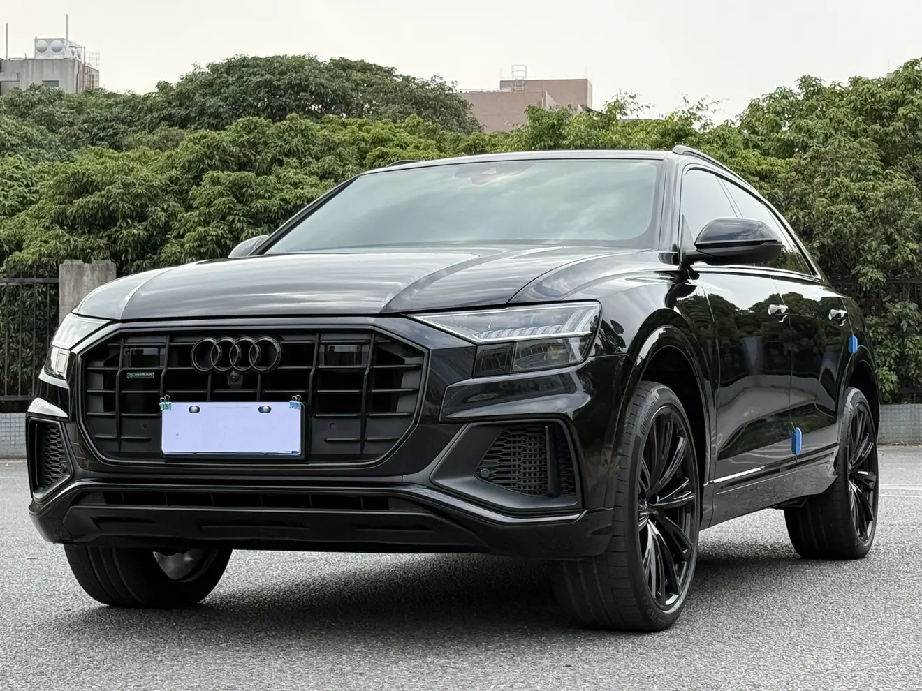 Audi Q8  из Китая