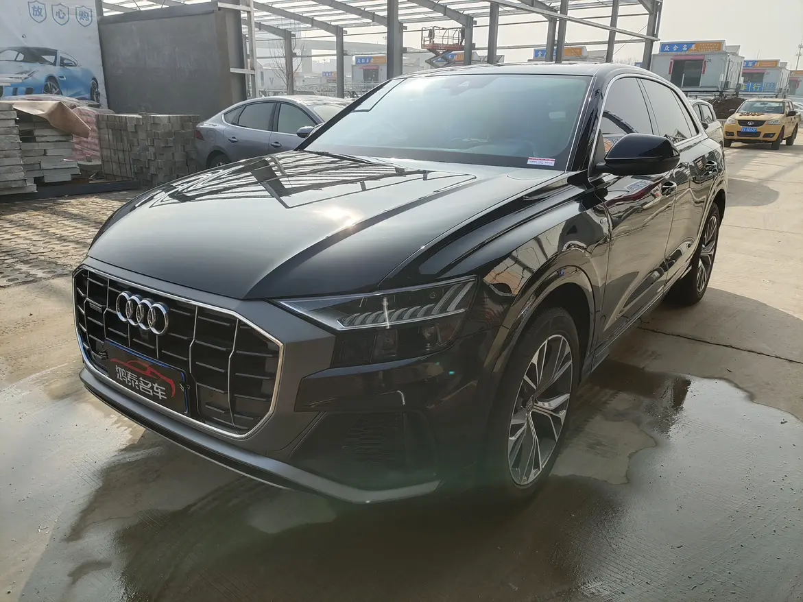 Audi Q8  из Китая
