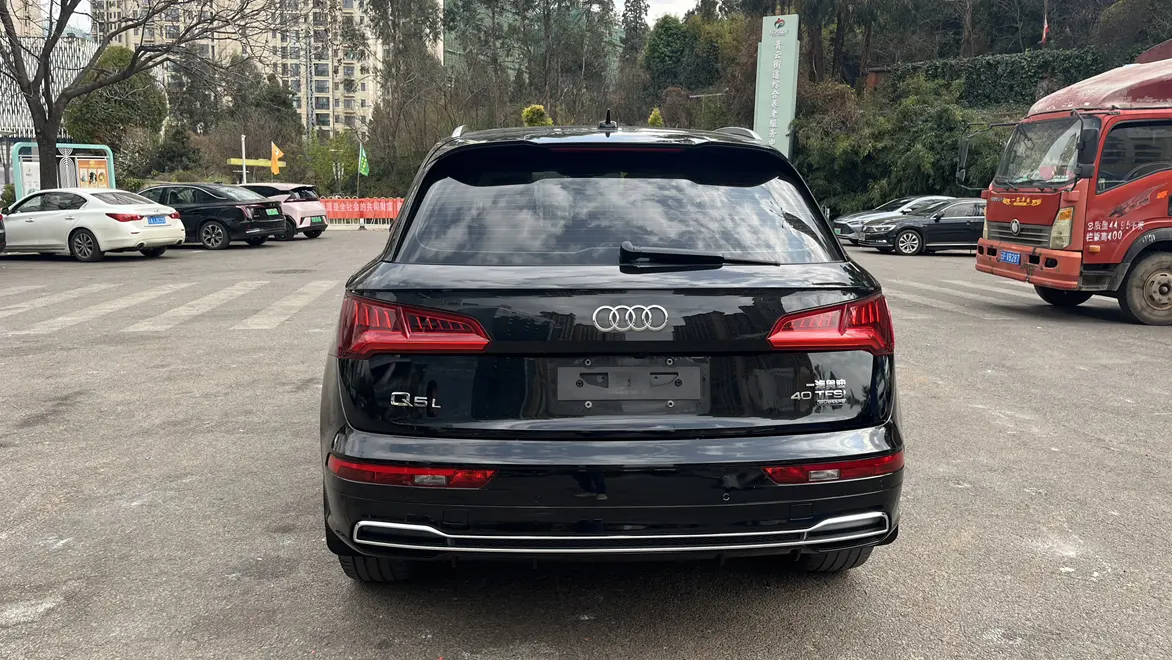 Audi Q5L  из Китая