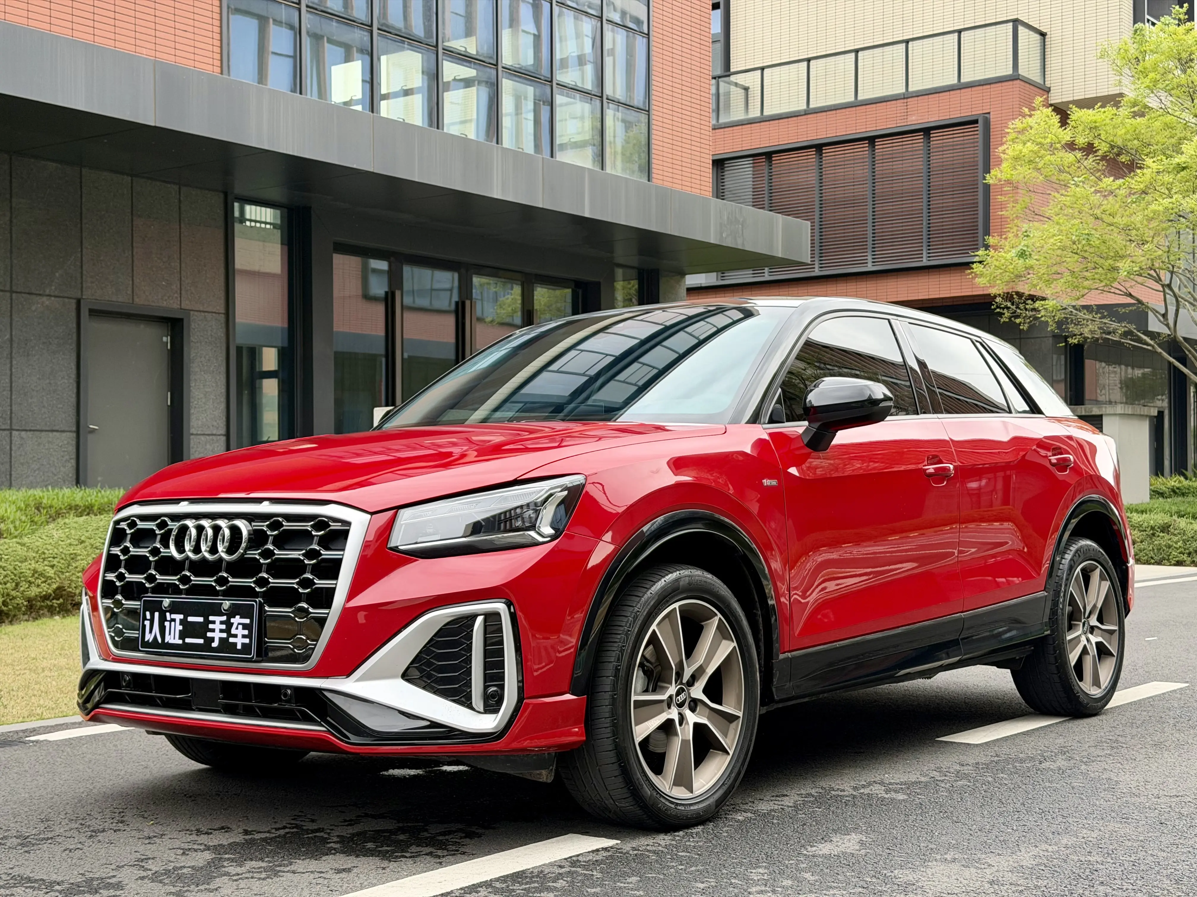 Audi Q2L  из Китая