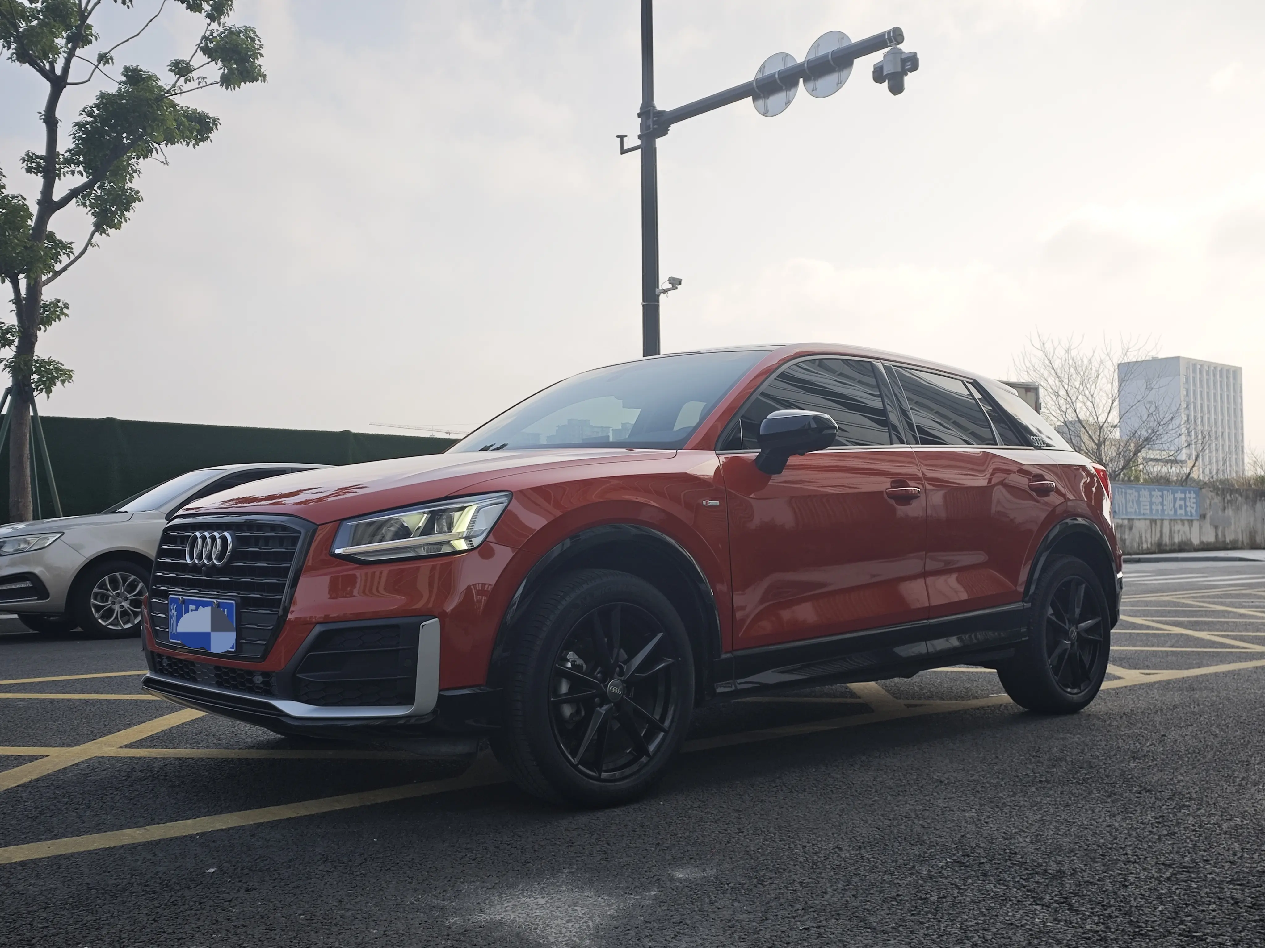 Audi Q2L  из Китая