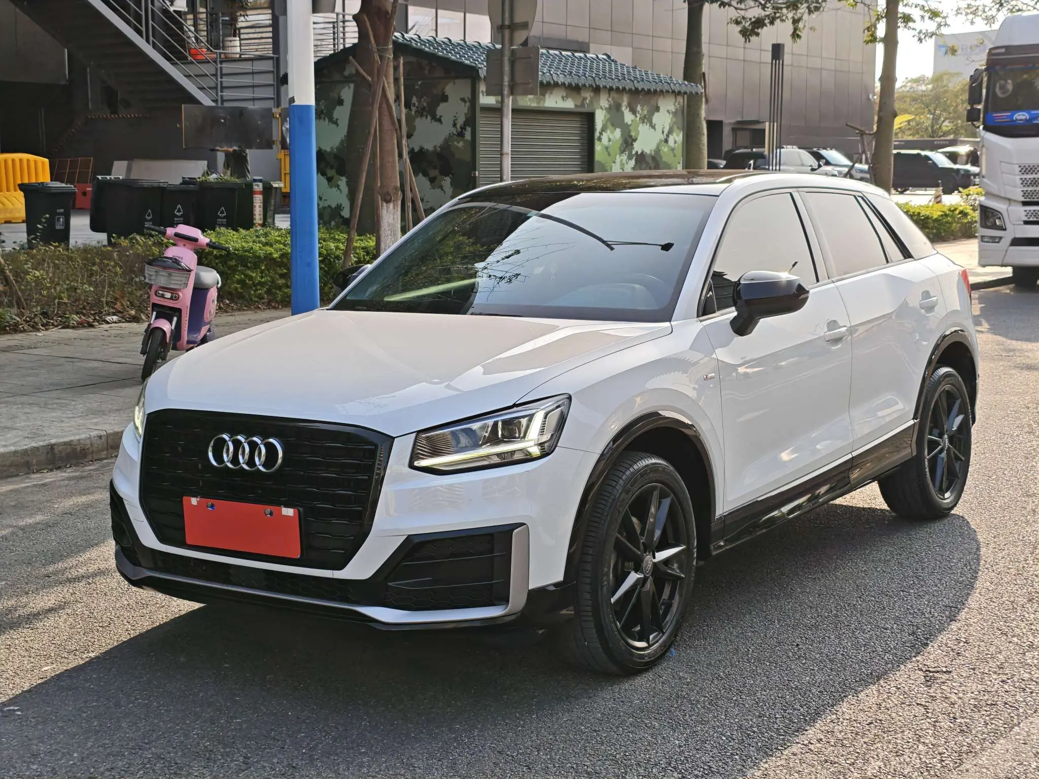 Audi Q2L