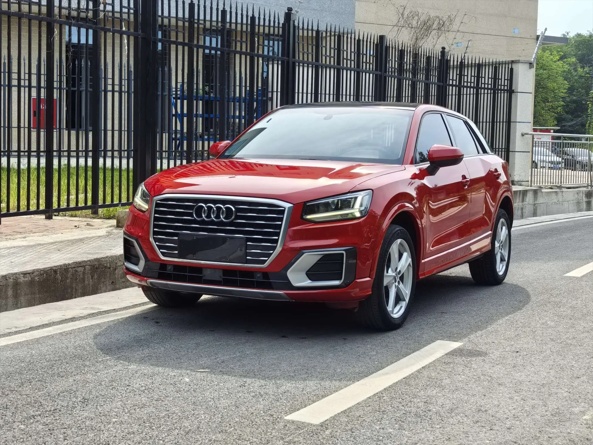 Audi Q2L  из Китая