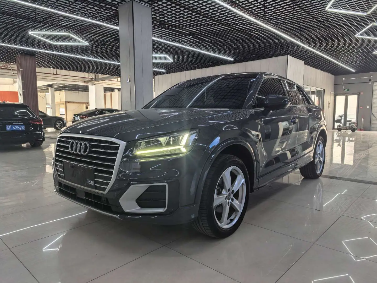 Audi Q2L