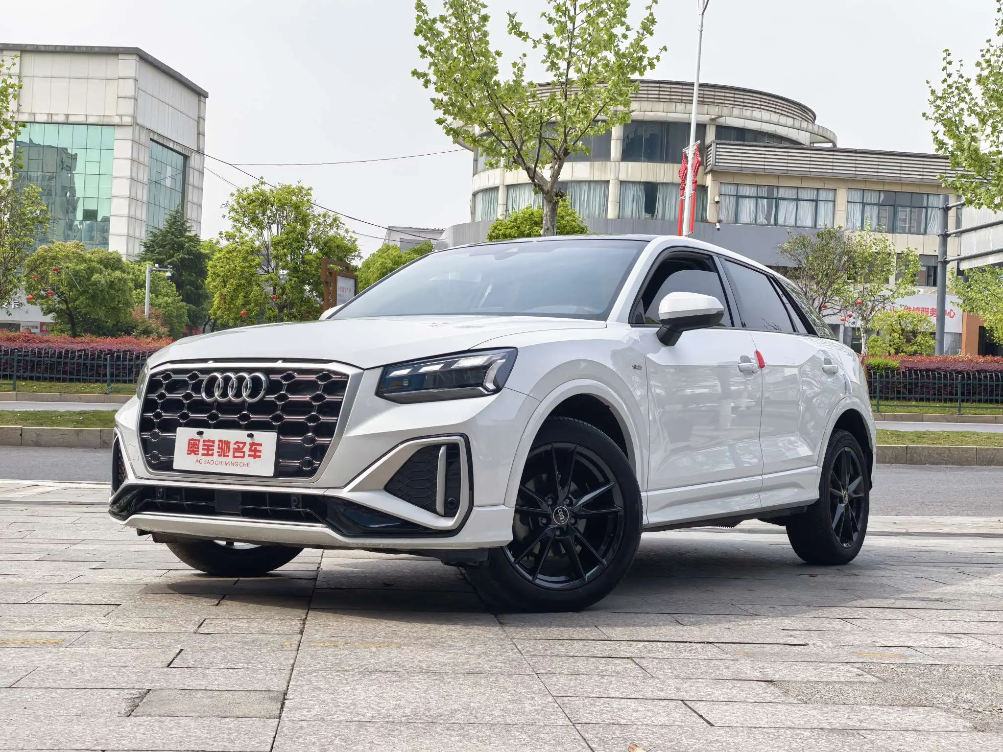 Audi Q2L  из Китая