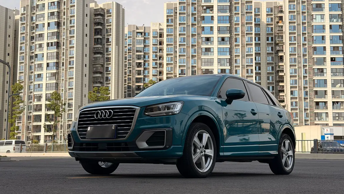 Audi Q2L