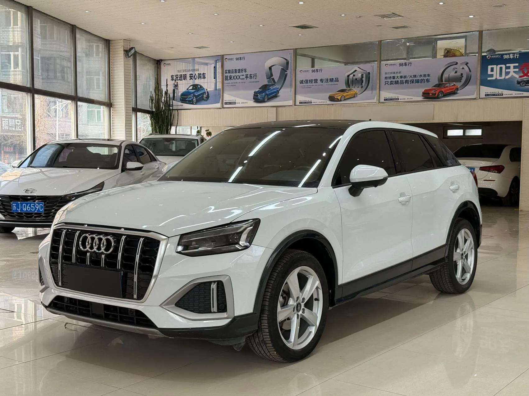 Audi Q2L