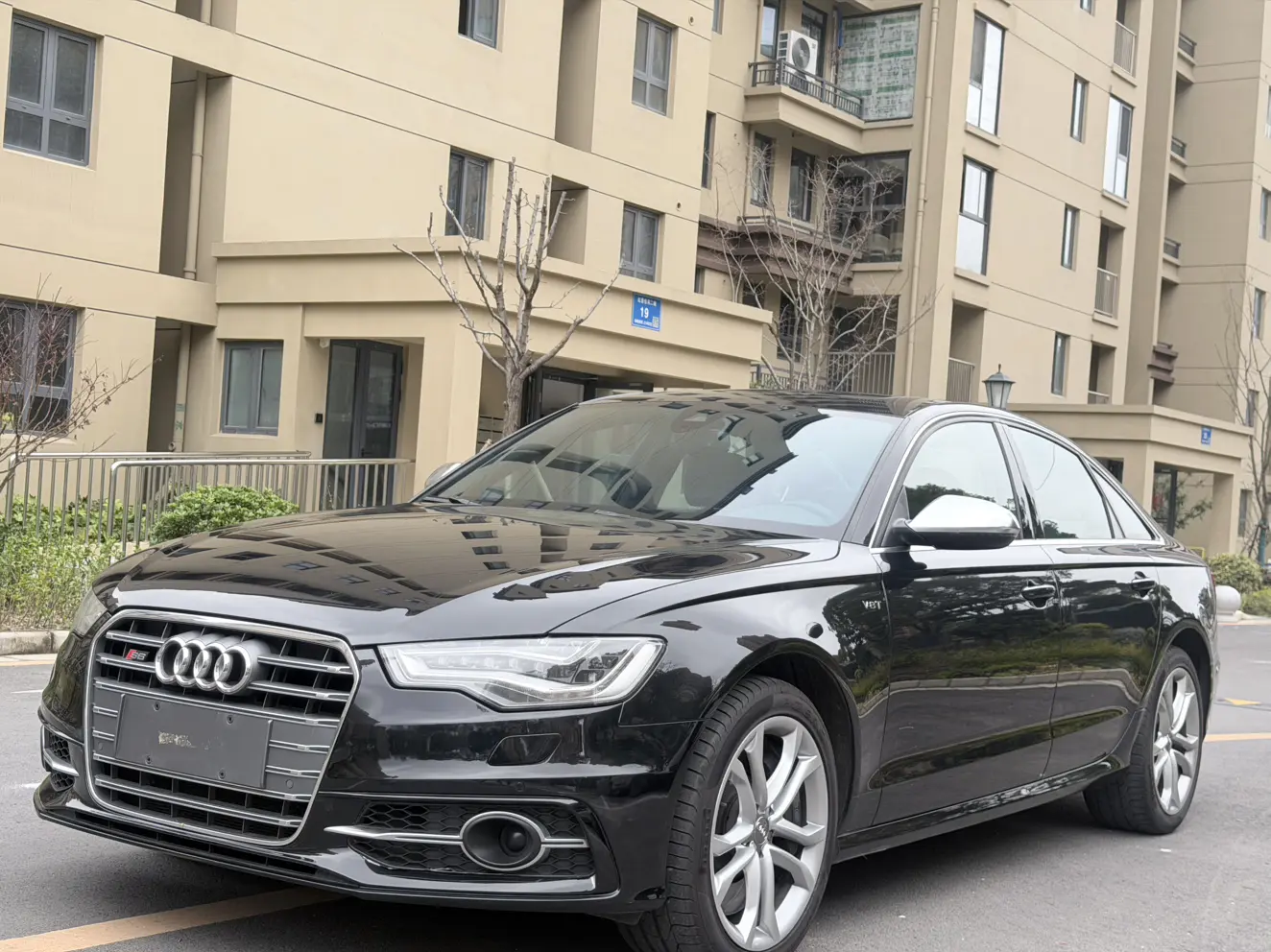 Audi S6  из Китая