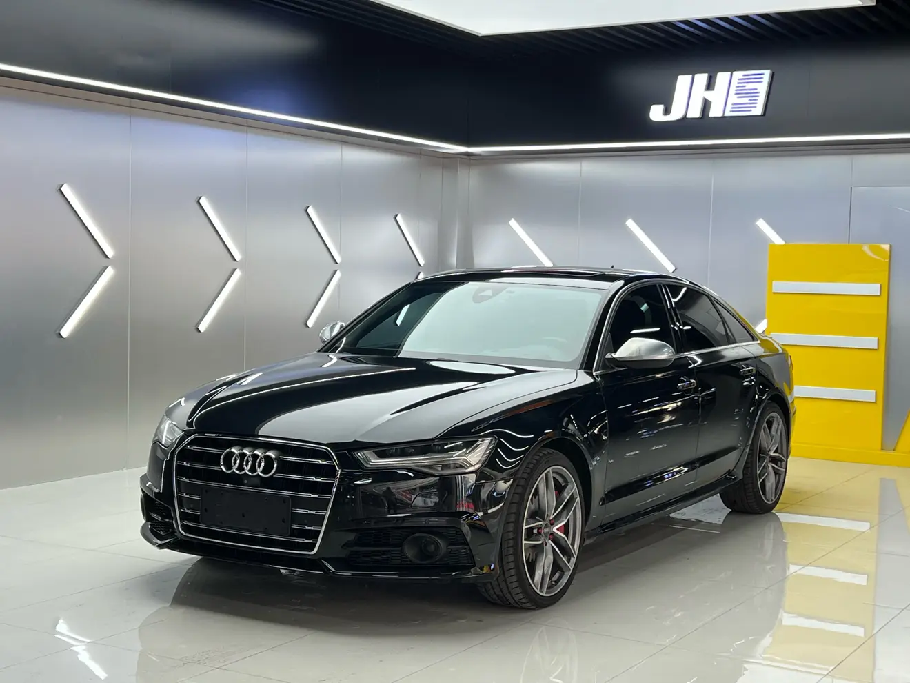 Audi S6  из Китая