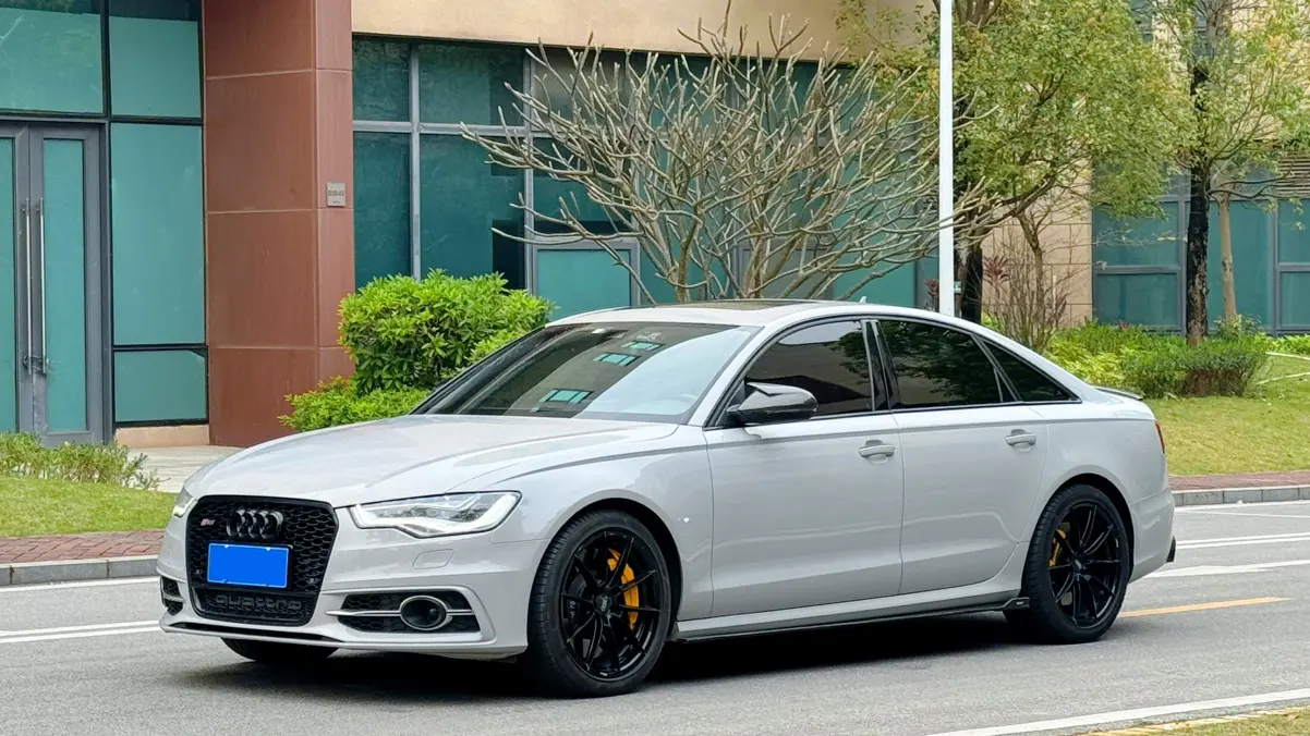 Audi S6  из Китая