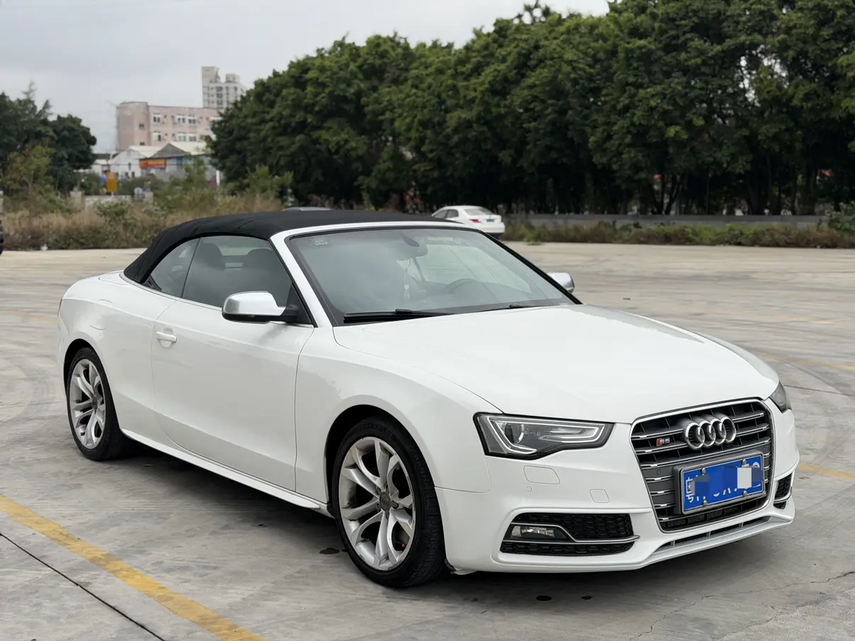 Audi S5  из Китая