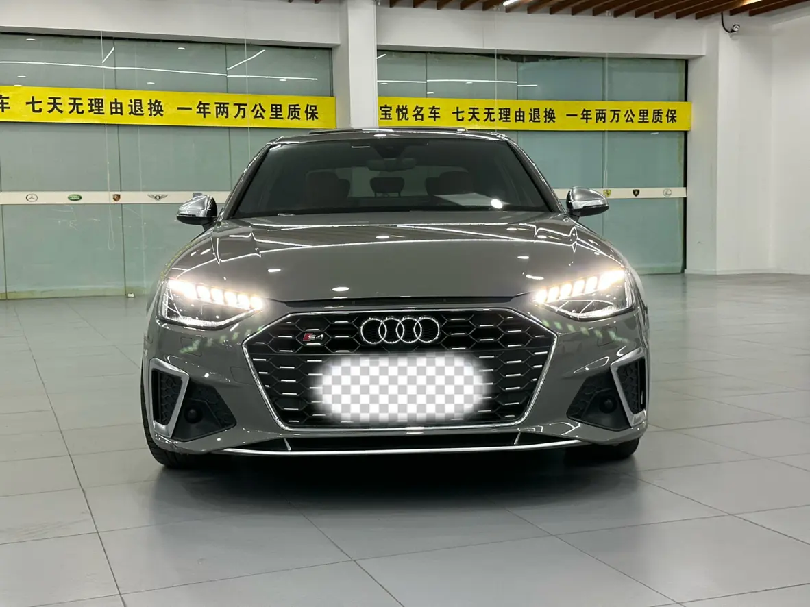 Audi S4  из Китая