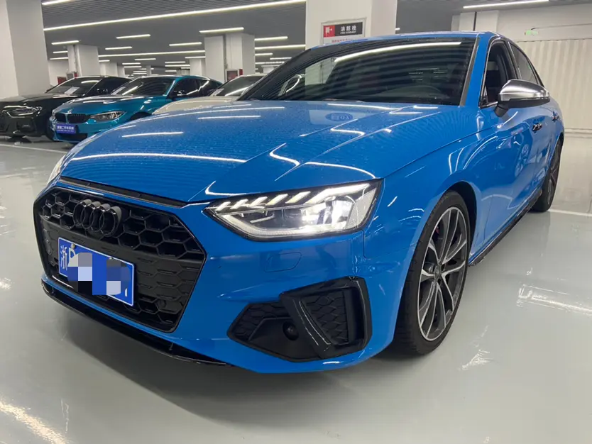 Audi S4  из Китая