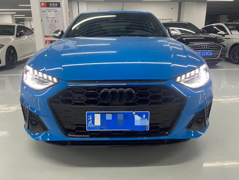 Audi S4  из Китая