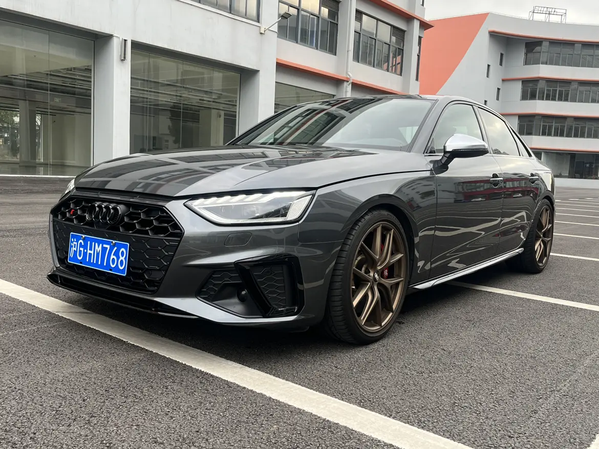 Audi S4