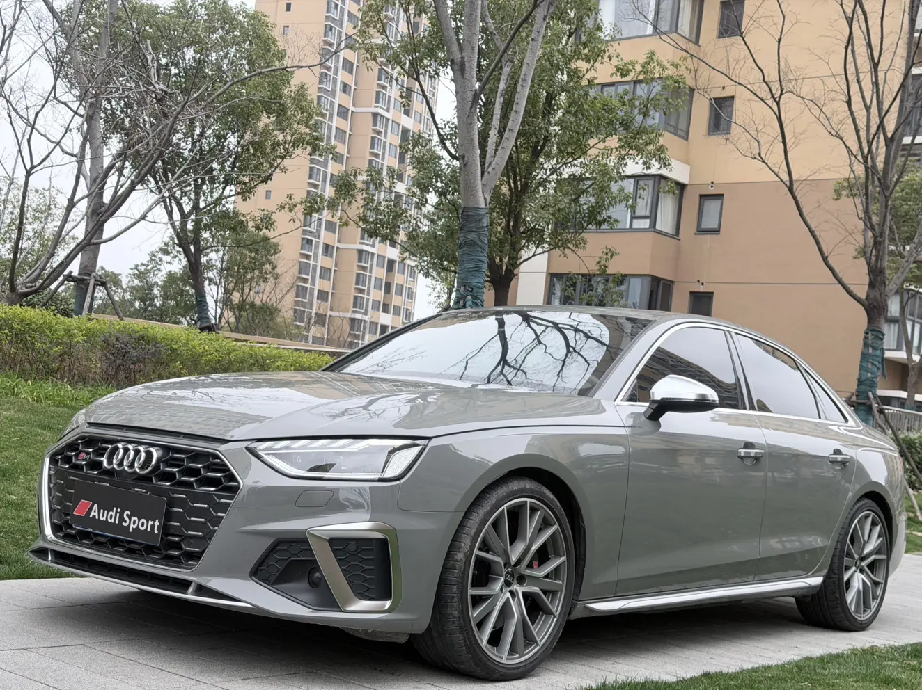 Audi S4