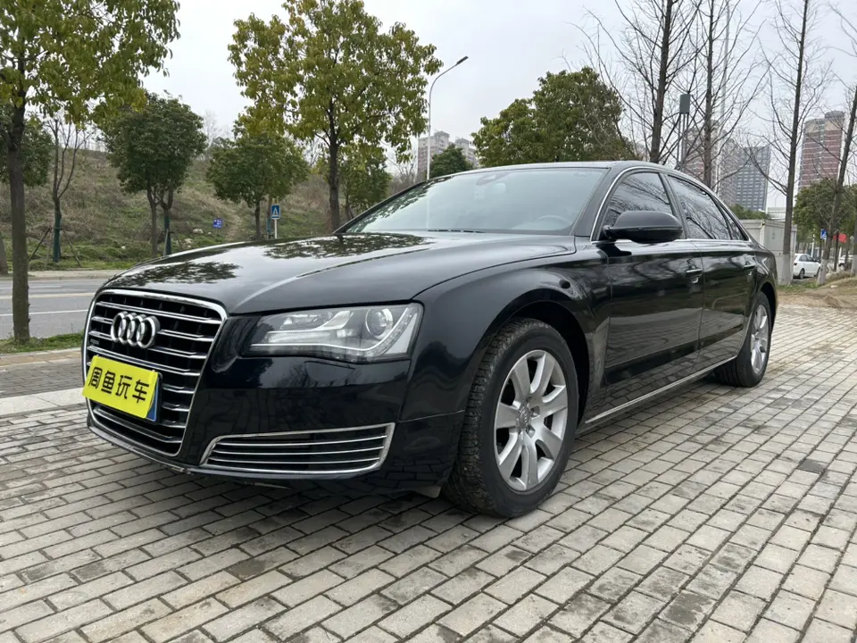 Audi A8  из Китая