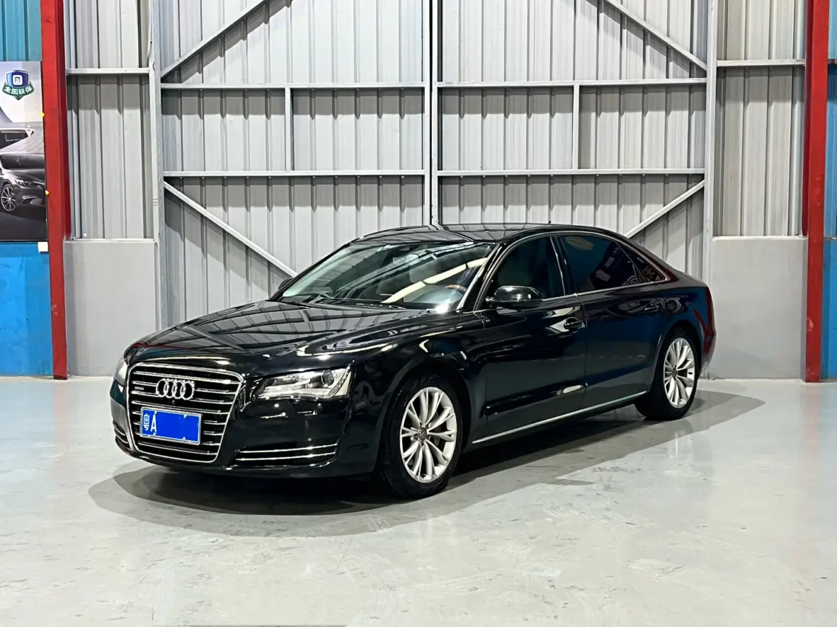 Audi A8  из Китая