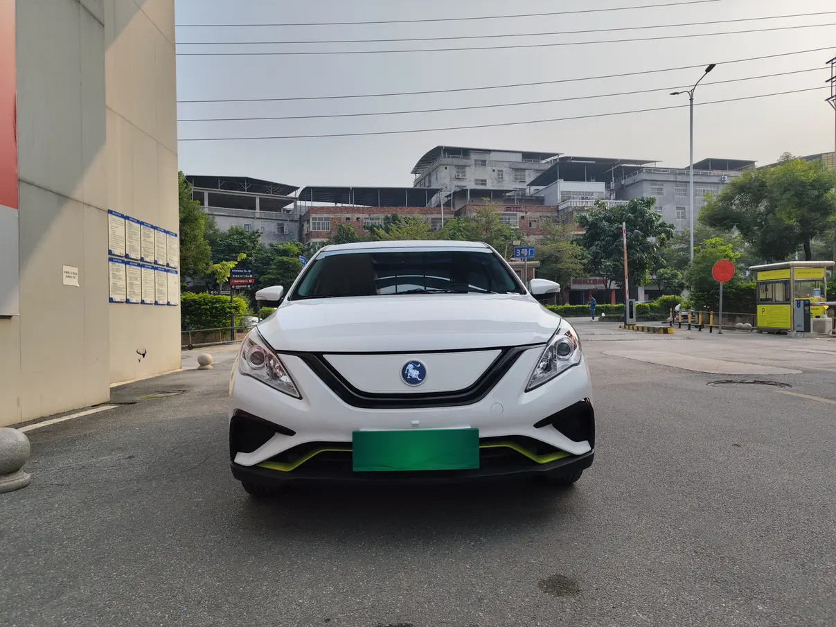 Forthing Fengxing S50 EV  из Китая