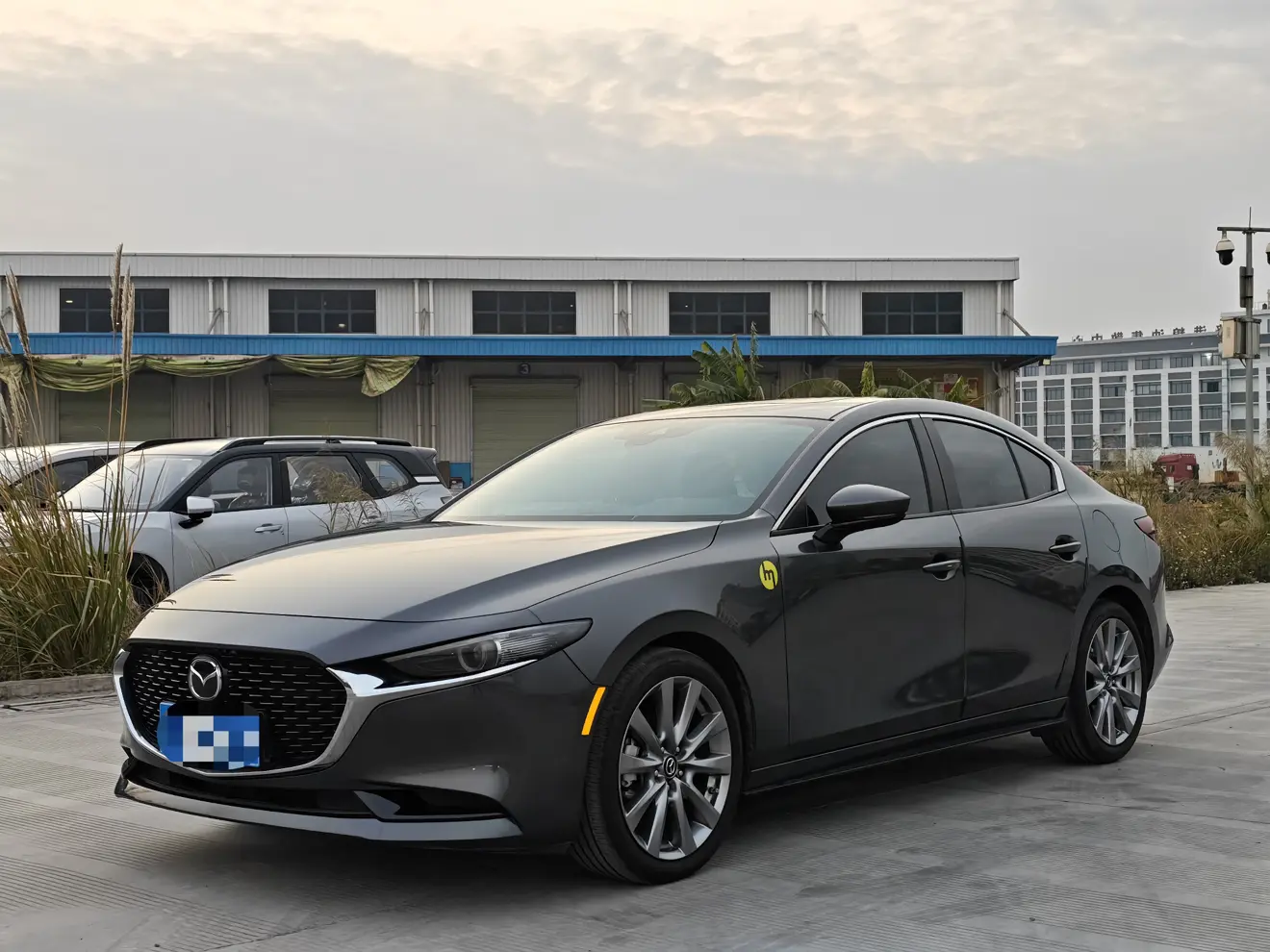 Mazda Axela (Mazda3)  из Китая