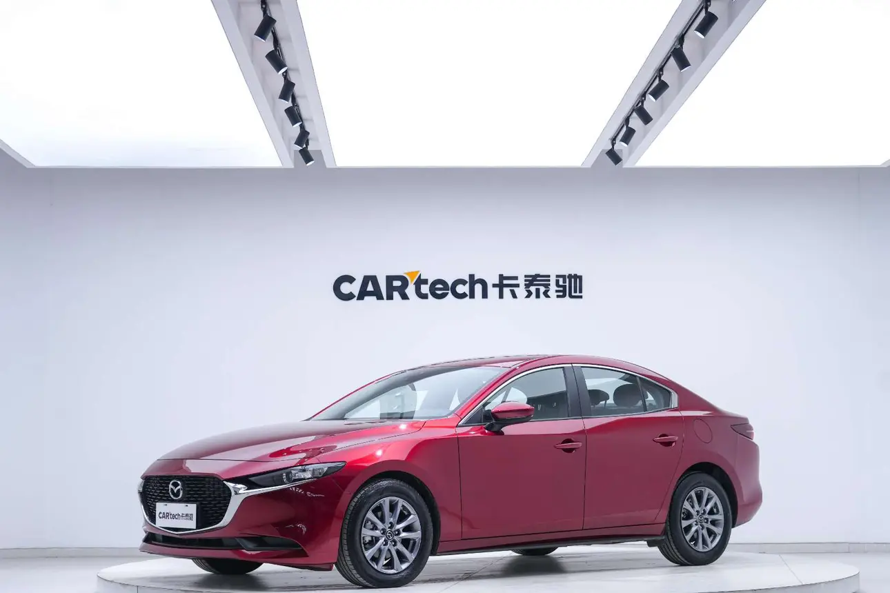 Mazda Axela (Mazda3)  из Китая