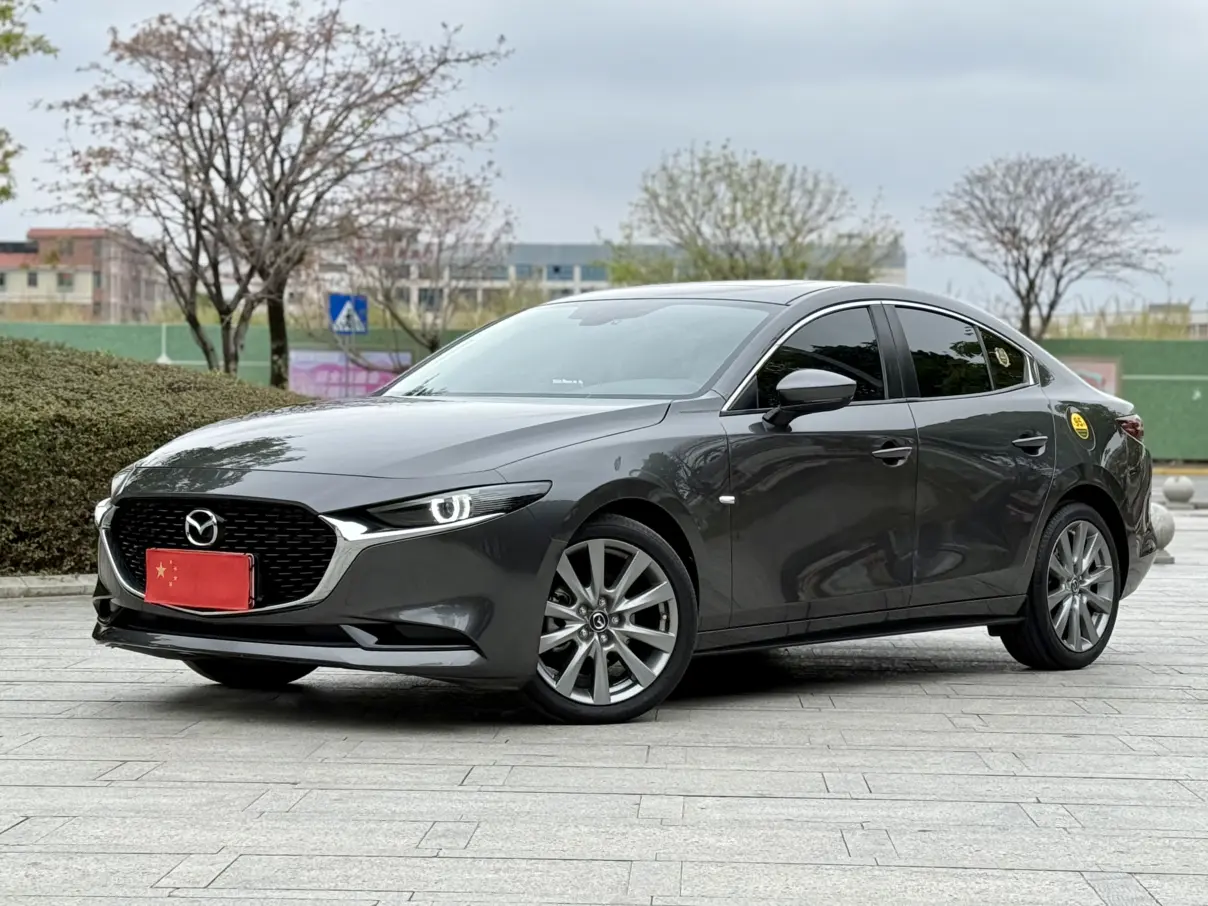 Mazda Axela (Mazda3)  из Китая