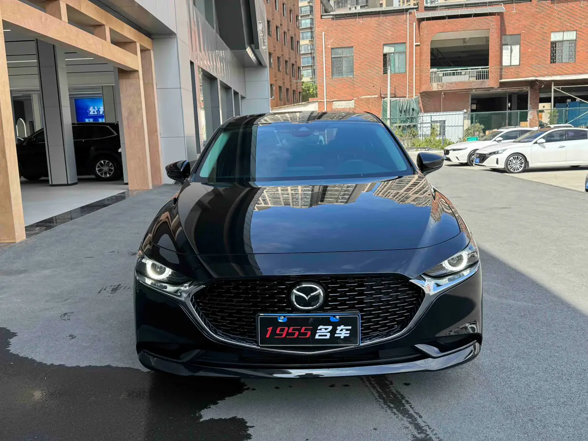 Mazda Axela (Mazda3)  из Китая