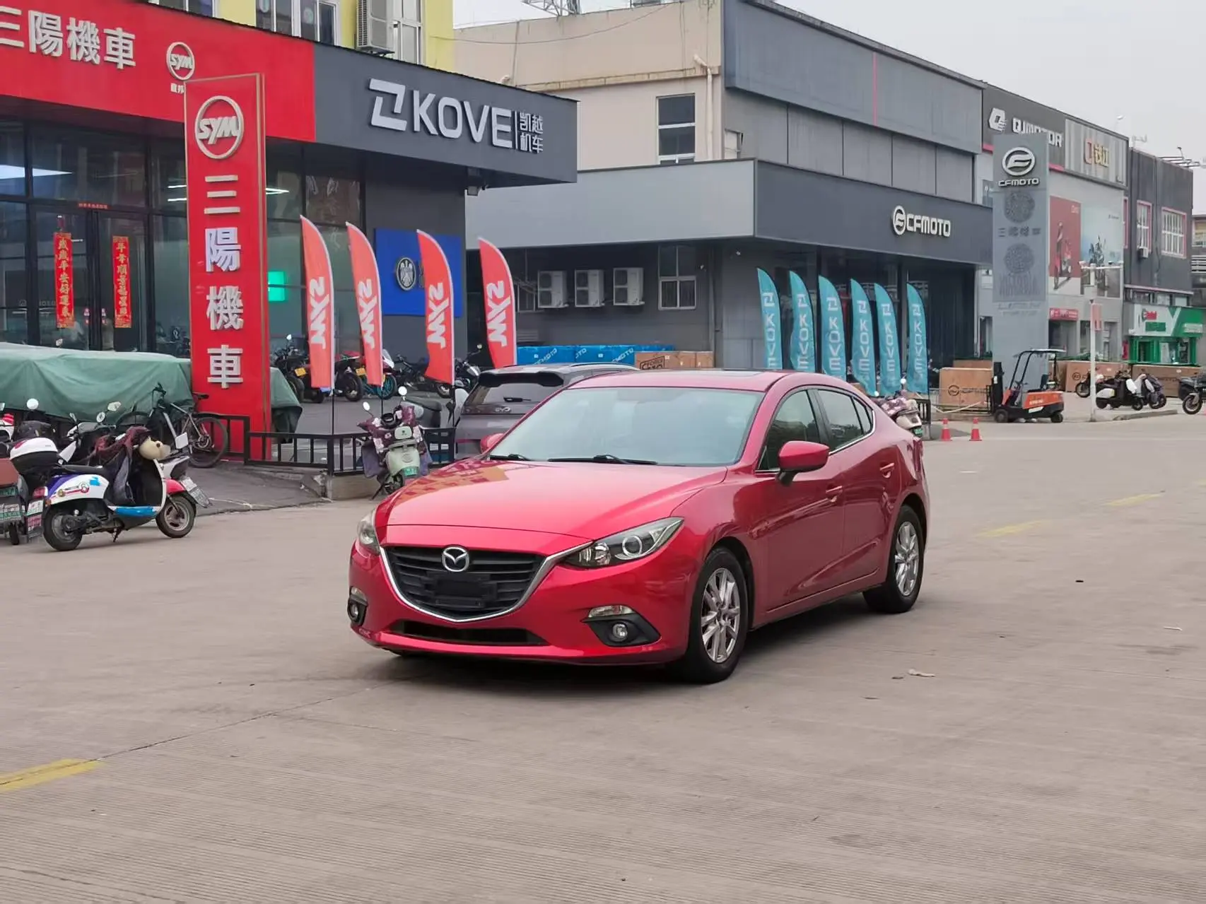 Mazda Axela (Mazda3)  из Китая