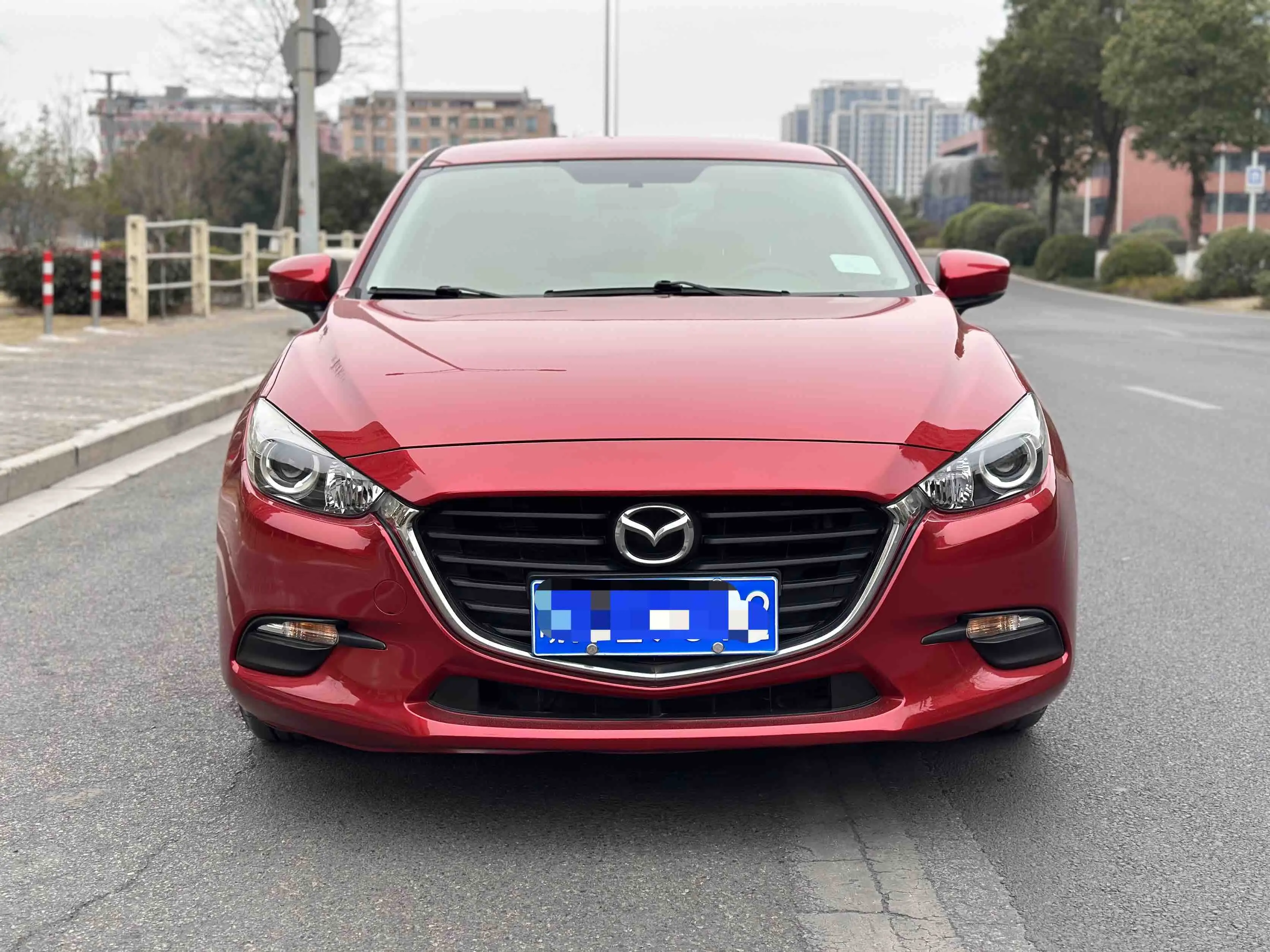 Mazda Axela (Mazda3)  из Китая