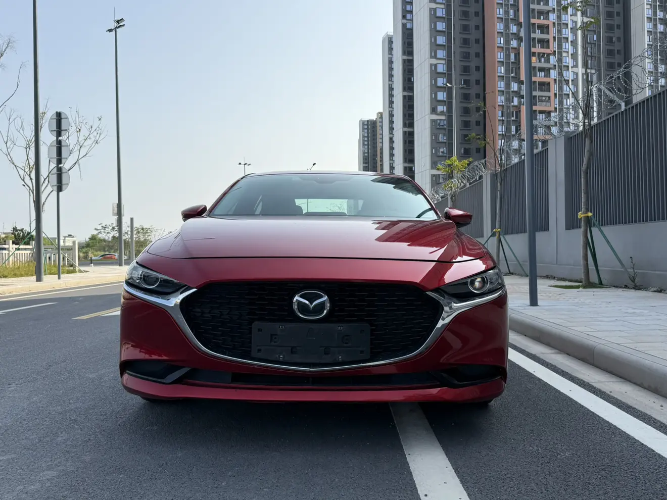 Mazda Axela (Mazda3)  из Китая