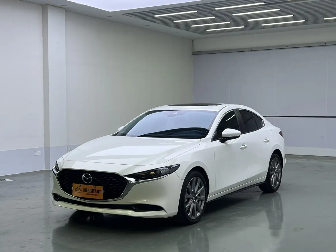 Mazda Axela (Mazda3)  из Китая