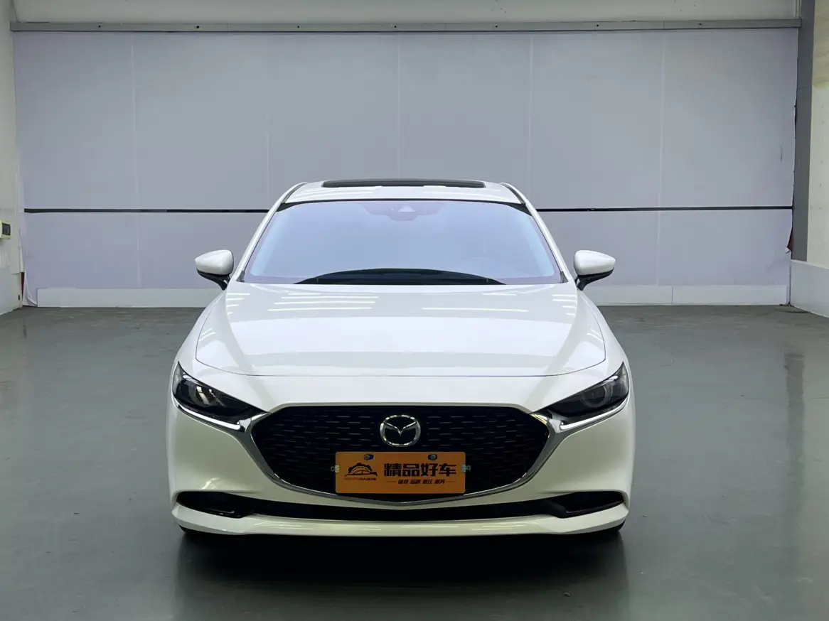 Mazda Axela (Mazda3)  из Китая