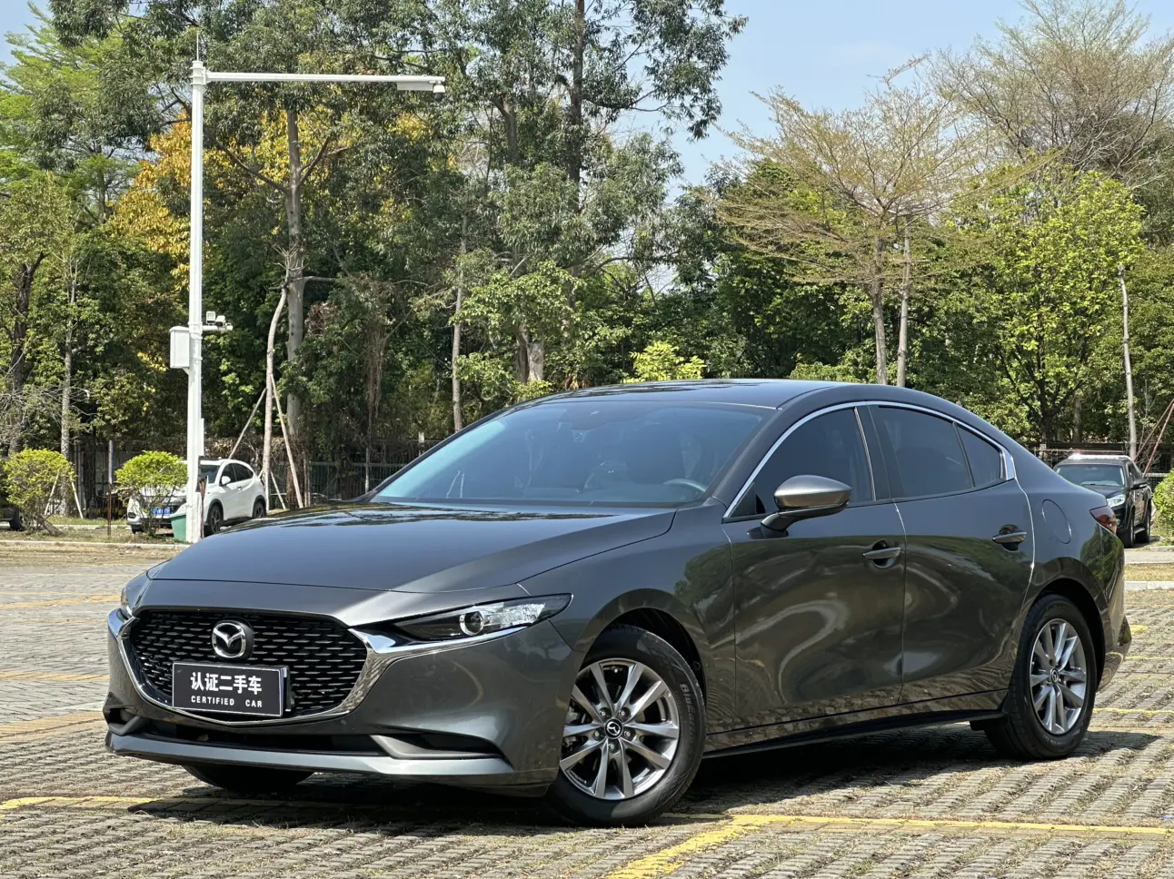 Mazda Axela (Mazda3)  из Китая
