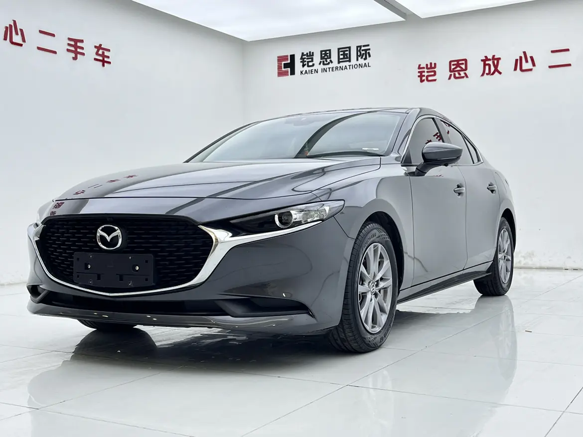 Mazda Axela (Mazda3)  из Китая