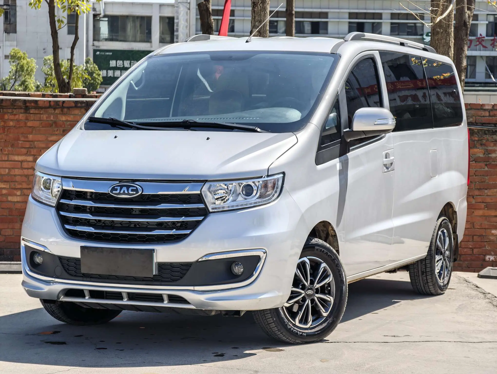 JAC Ruifeng M3  из Китая