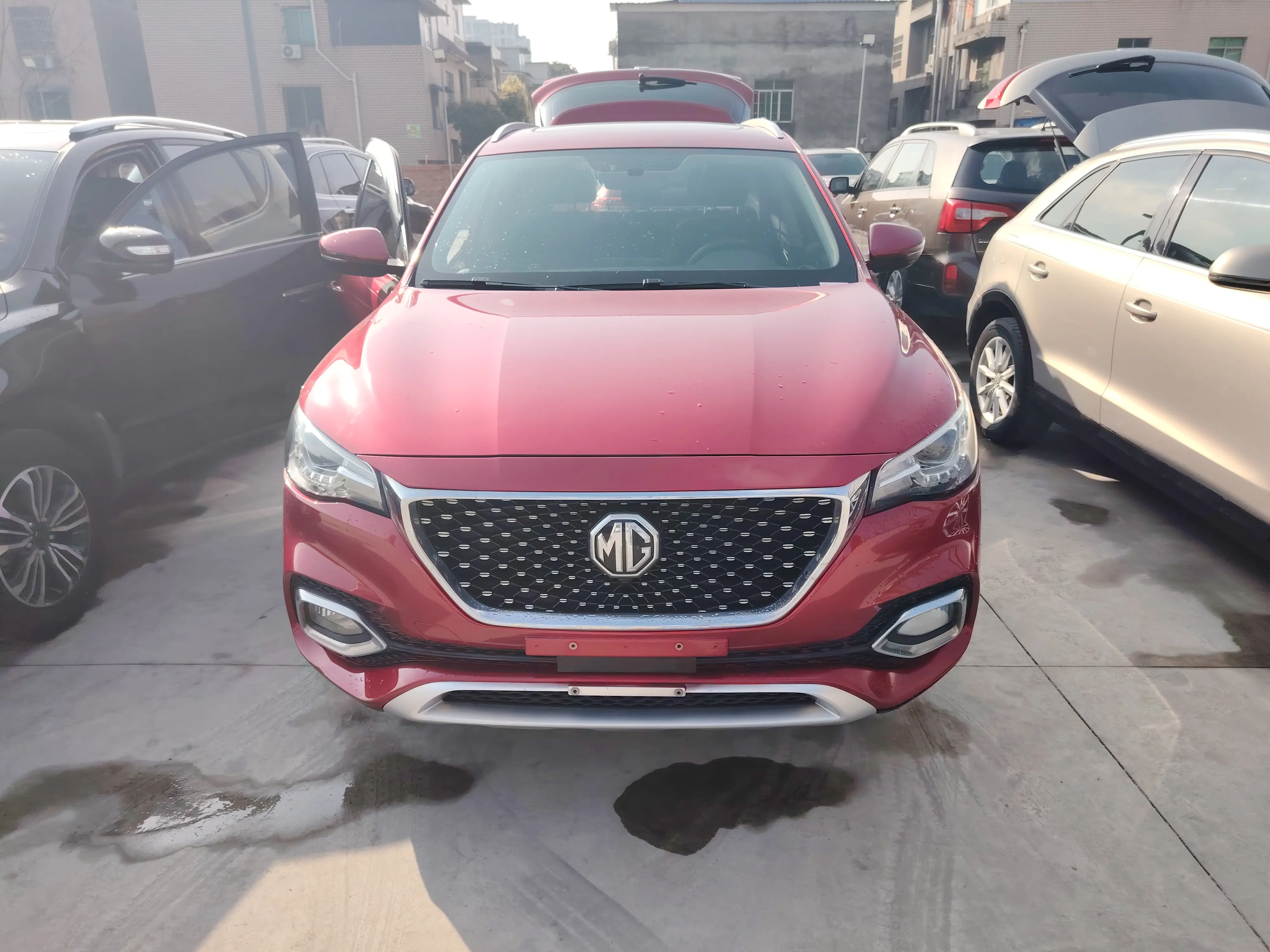 MG H.S.  из Китая