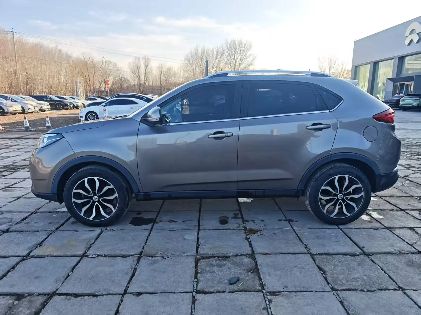 MG Ruiteng  из Китая